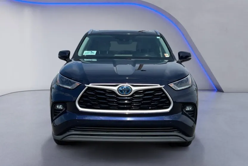 2021 Toyota Highlander Hybrid XLE photo 1