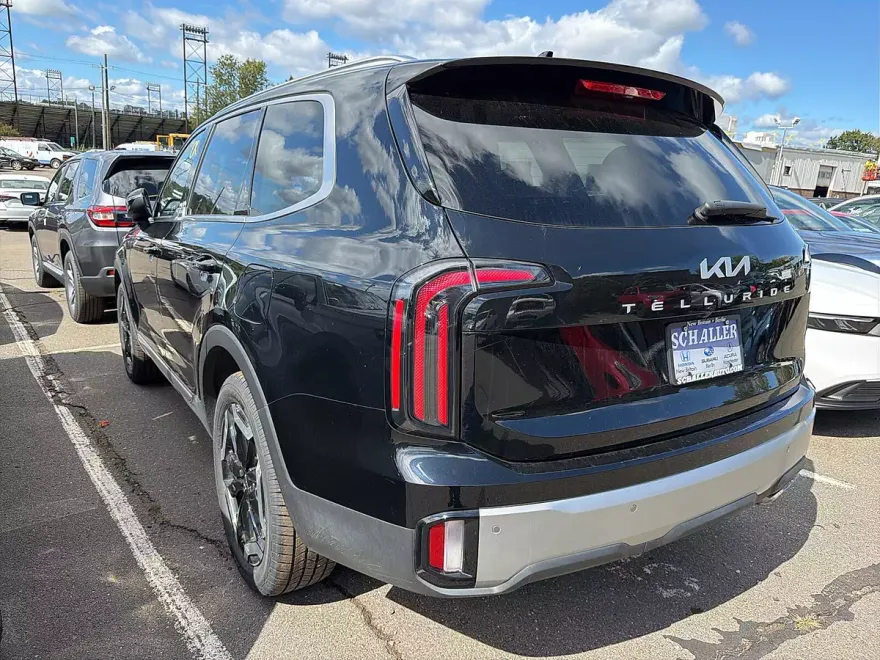 2023 Kia Telluride EX X-Line photo 1