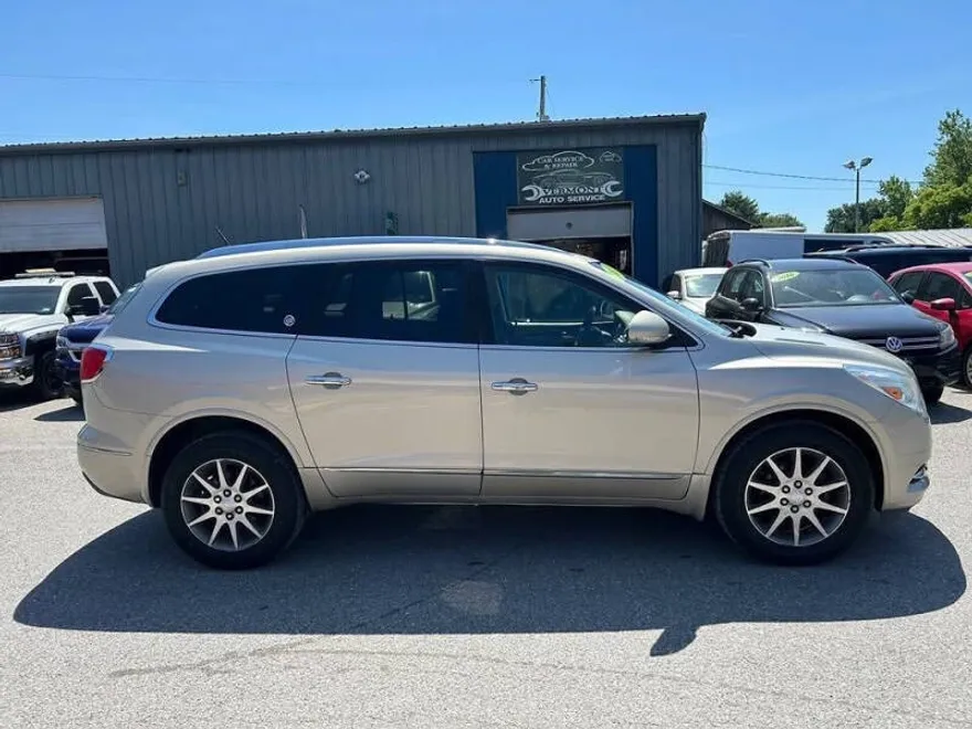 2017 Buick Enclave Leather photo 1