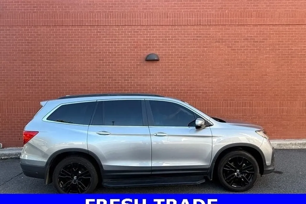 2022 Honda Pilot Special Edition photo 1