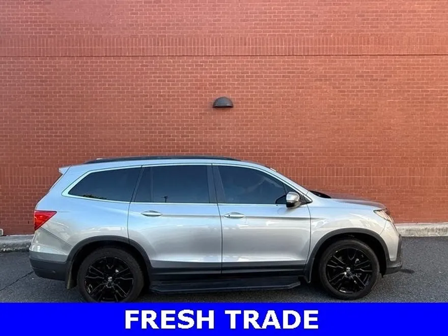 2022 Honda Pilot Special Edition photo 1