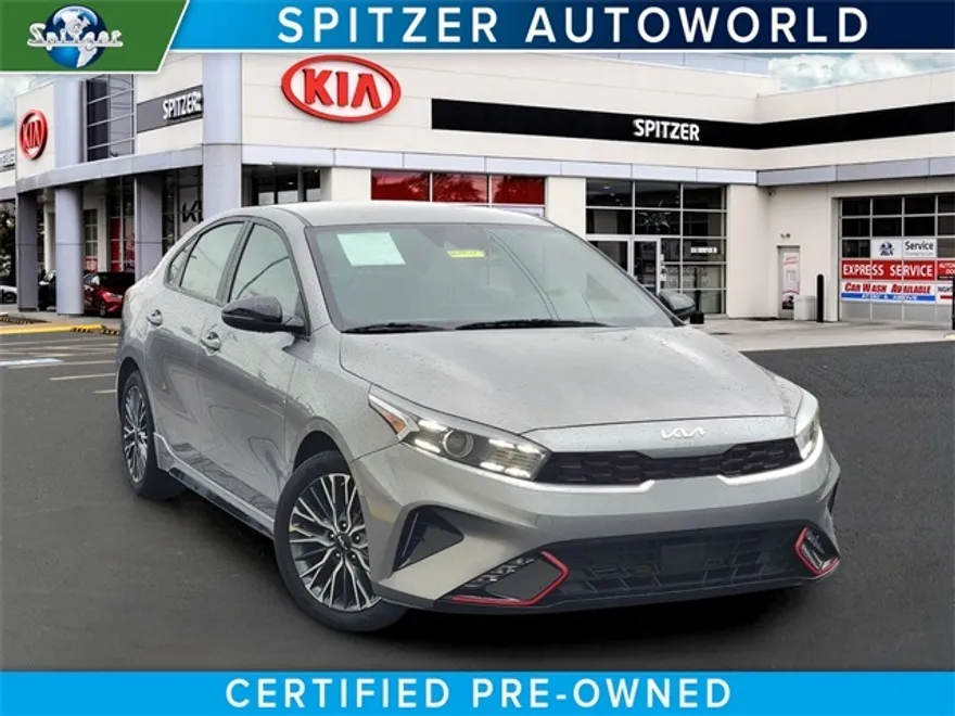 2024 Kia Forte GT-Line photo 1