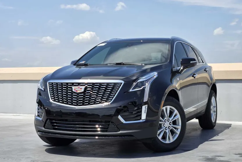 2025 Cadillac XT5 Luxury photo 1