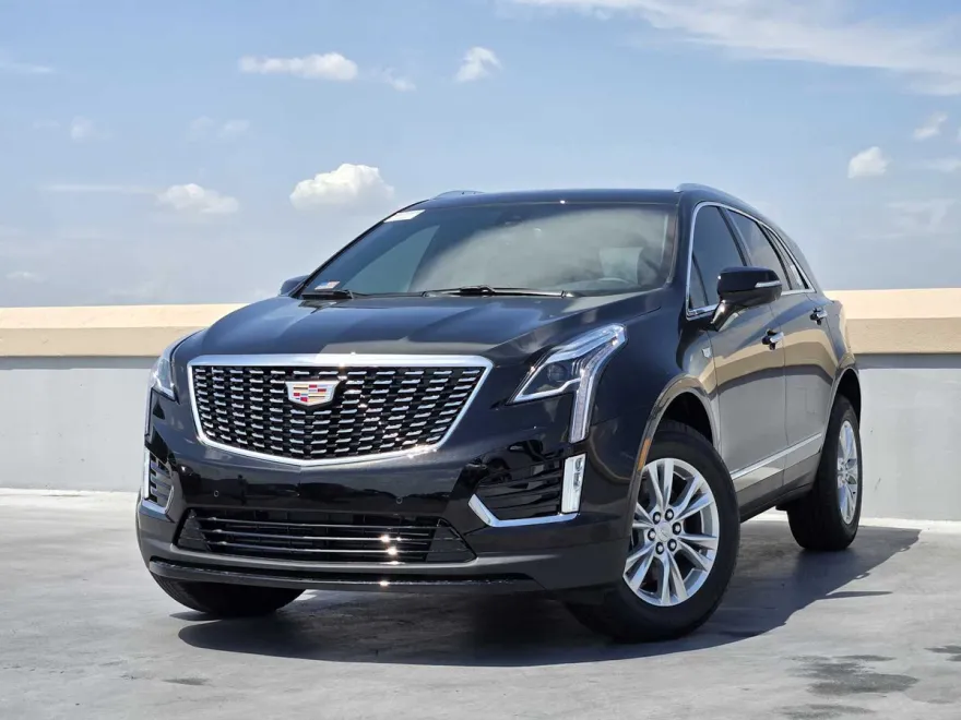 2025 Cadillac XT5 Luxury photo 1