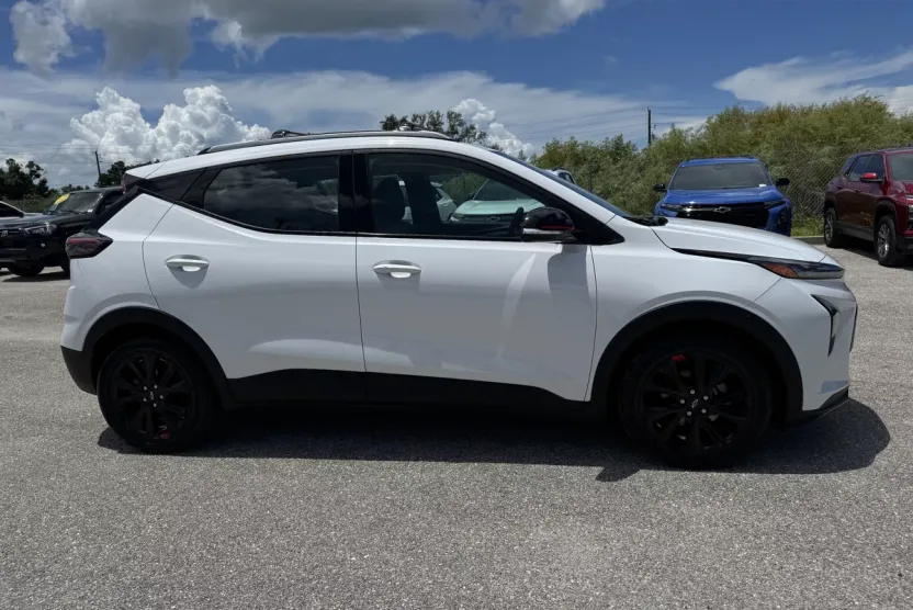 2023 Chevrolet Bolt EUV photo 1