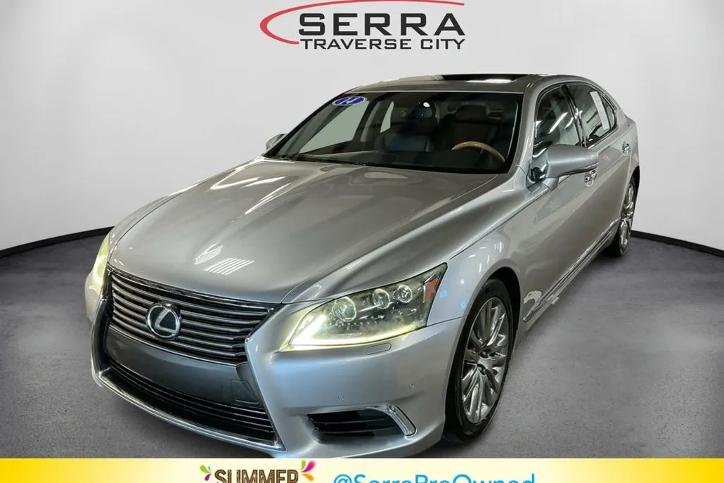 2014 Lexus LS 460 L photo 1