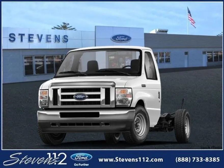 2025 Ford E-350 photo 1