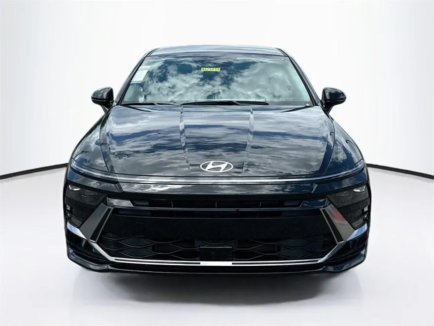 2025 Hyundai Sonata Hybrid SEL photo 1