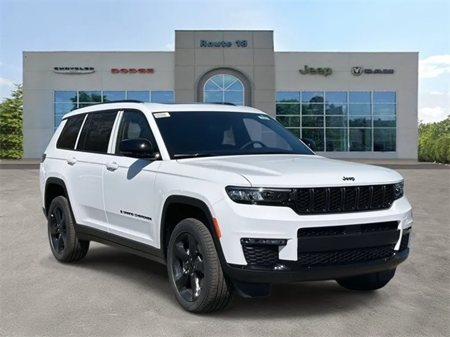 2025 Jeep Grand Cherokee Limited Sport photo 1