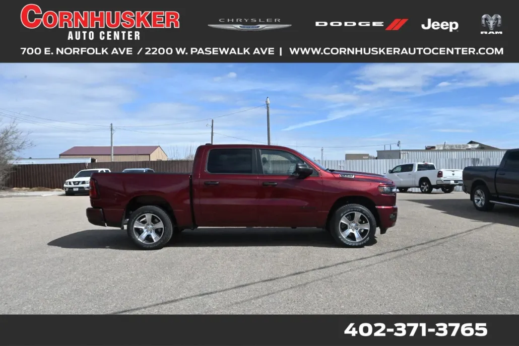 2025 Ram 1500 Tradesman photo 1