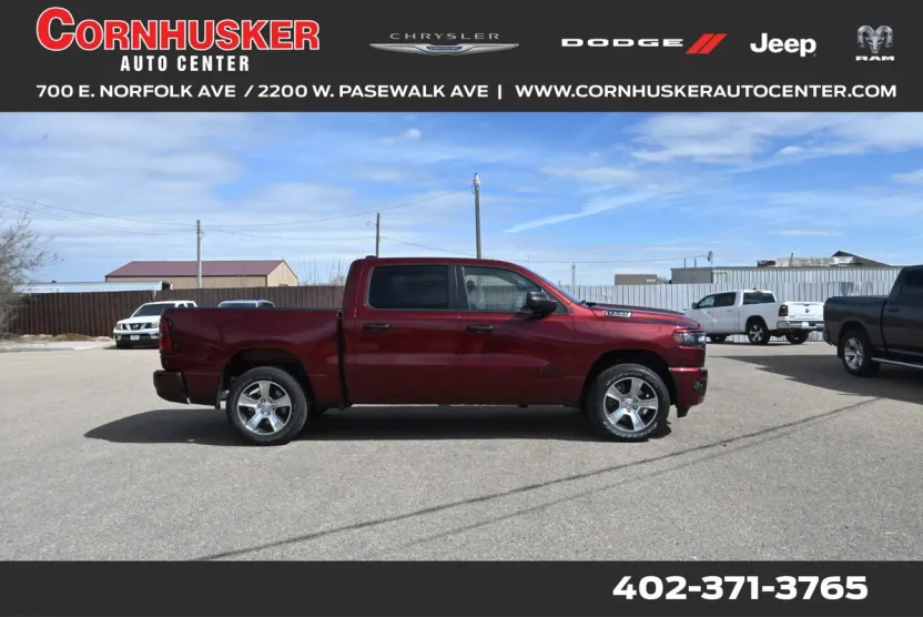2025 Ram 1500 Tradesman photo 1