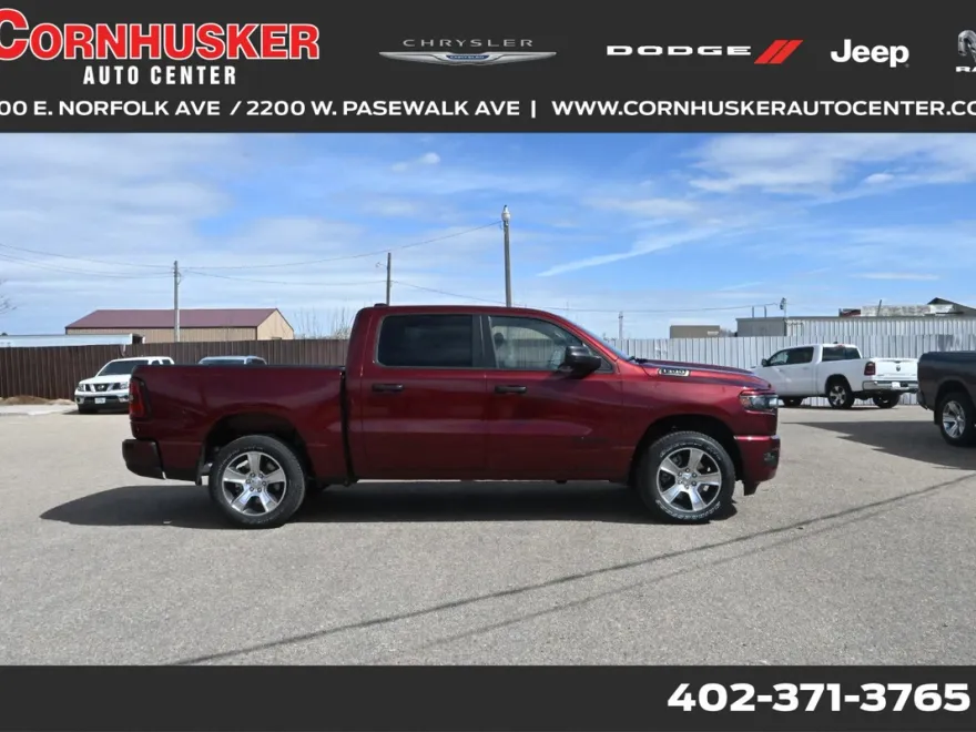 2025 Ram 1500 Tradesman photo 1