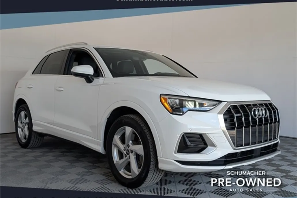 2021 Audi Q3 Premium photo 1