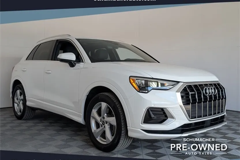 2021 Audi Q3 Premium photo 1