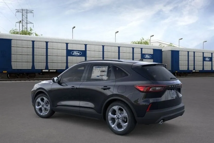 2026 Ford Escape ST-Line photo 1