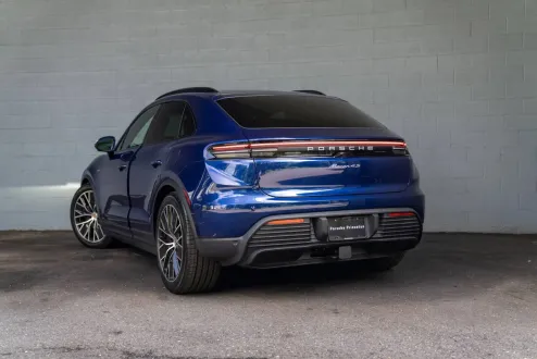 2025 Porsche Macan Electric photo 3