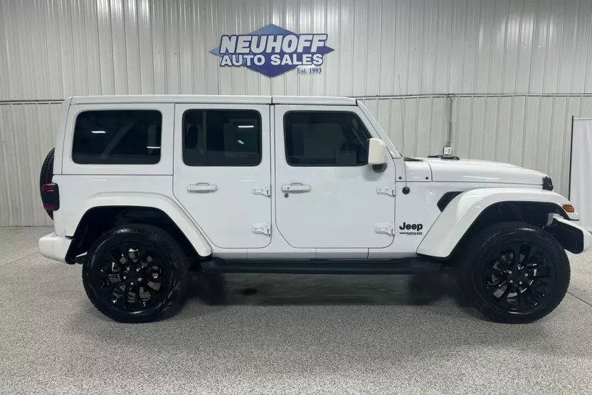 2021 Jeep Wrangler Unlimited Sahara Altitude photo 1