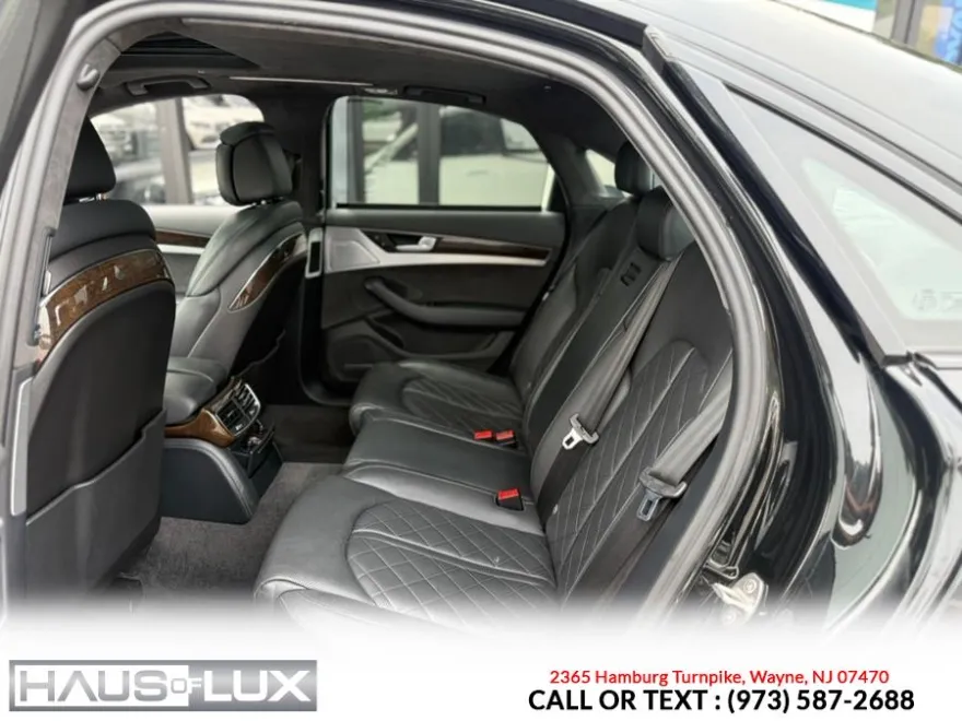 2017 Audi S8 Quattro Plus photo 11