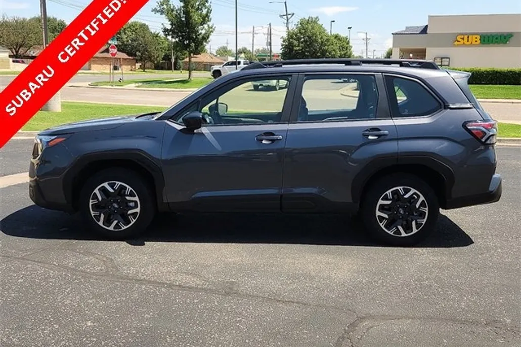 2025 Subaru Forester Base photo 1