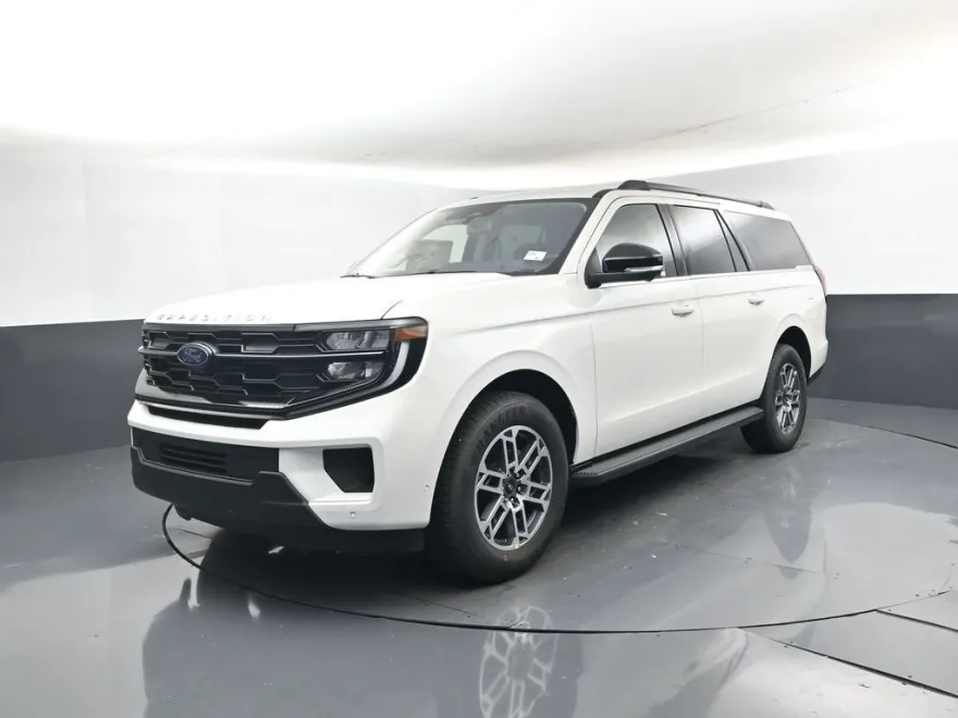 2025 Ford Expedition MAX photo 1