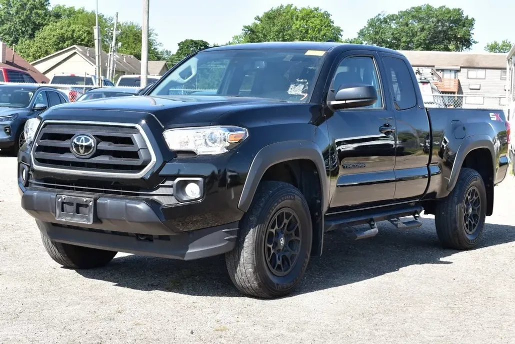 2023 Toyota Tacoma SR photo 1