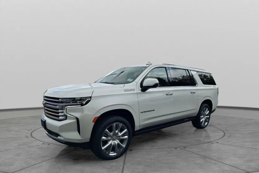 2023 Chevrolet Suburban High Country photo 1