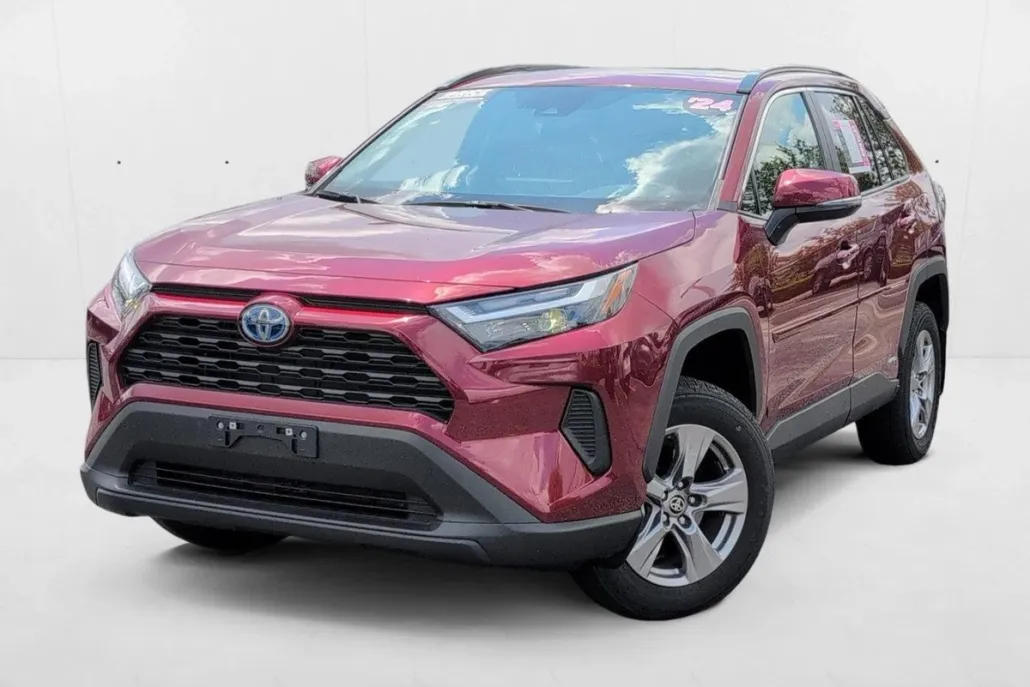 2024 Toyota RAV4 Hybrid XLE photo 1