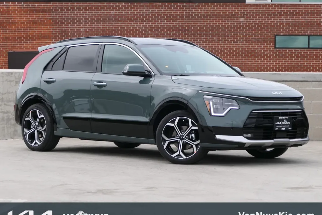 2025 Kia Niro SX Touring photo 1