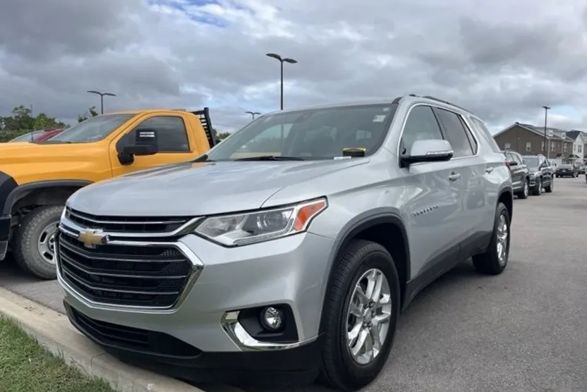 2020 Chevrolet Traverse Cloth photo 1