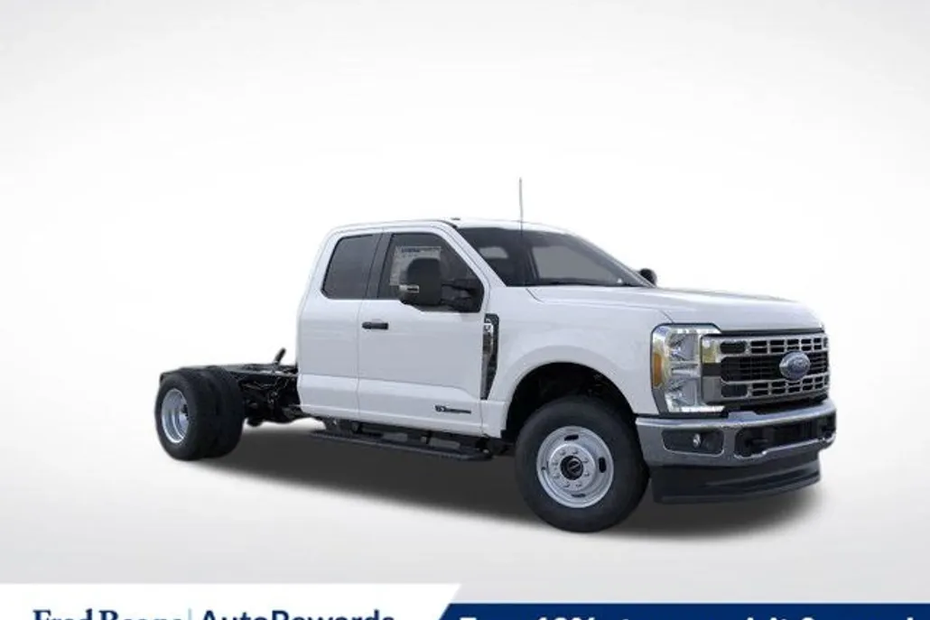 2025 Ford F-350 XL photo 1