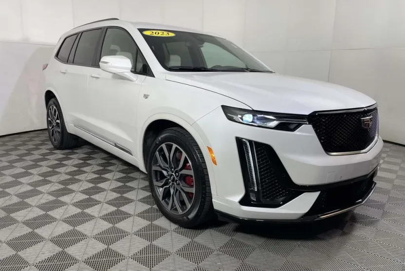2023 Cadillac XT6 Sport photo 1