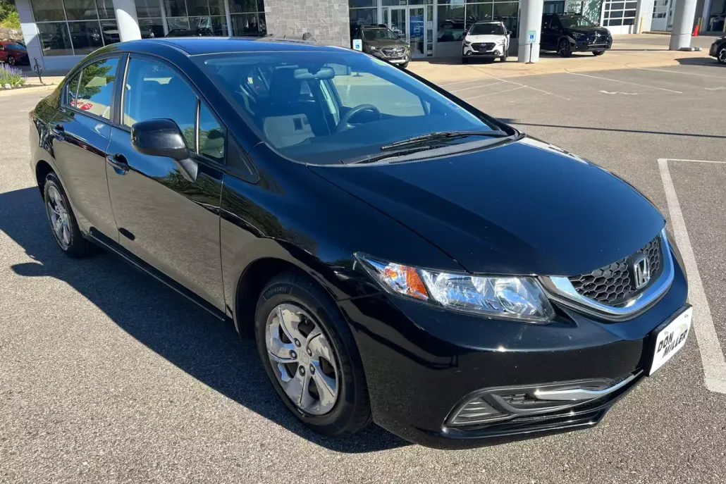 2013 Honda Civic LX photo 1