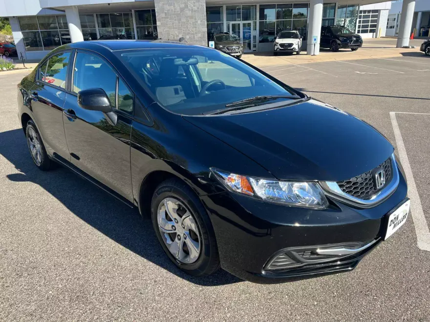 2013 Honda Civic LX photo 1