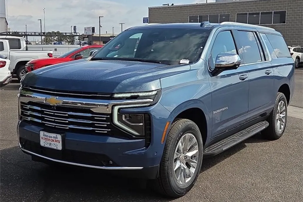 2025 Chevrolet Suburban Premier photo 1