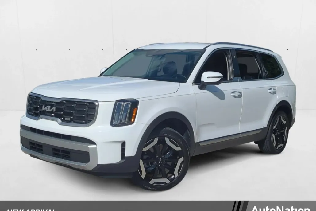 2024 Kia Telluride S photo 1