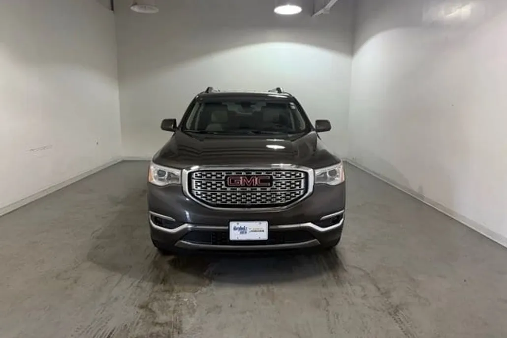 2019 Gmc Acadia Denali photo 1