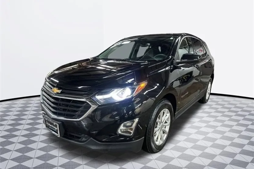 2020 Chevrolet Equinox LT photo 1