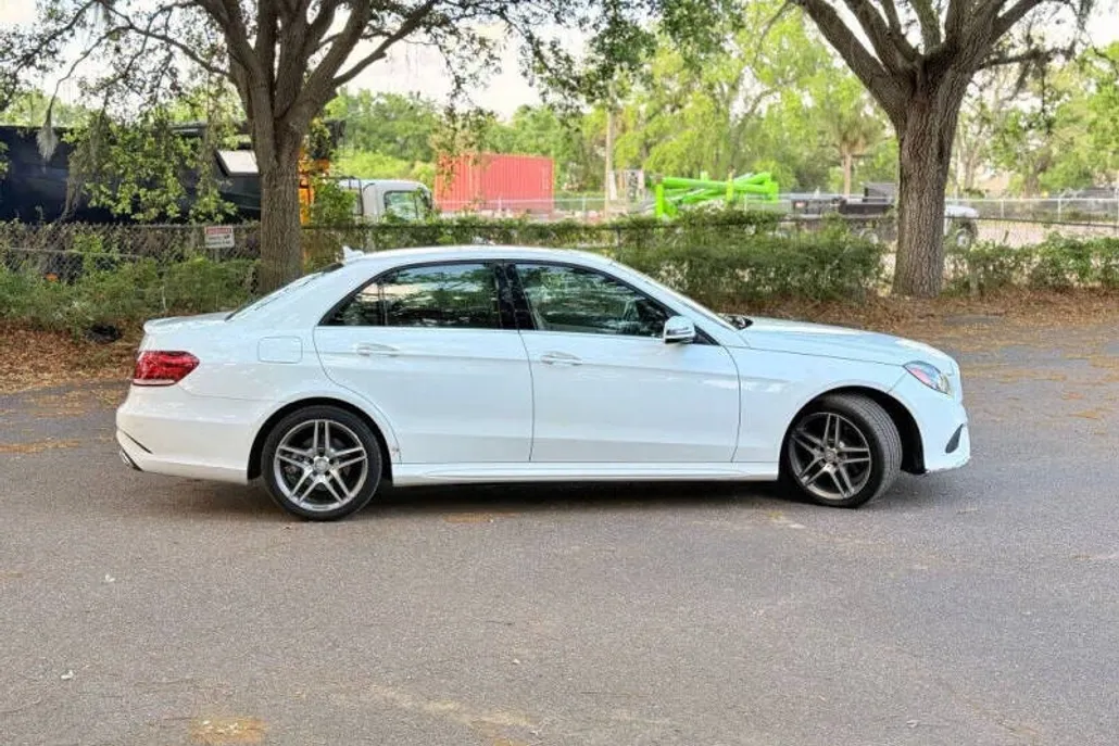 2014 Mercedes Benz E 350 Sport photo 1