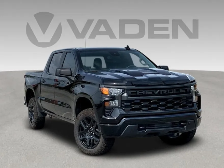 2025 Chevrolet Silverado 1500 Custom Trail Boss photo 1