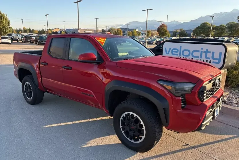 2024 Toyota Tacoma TRD Off-Road photo 1