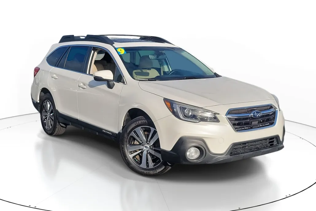 2019 Subaru Outback Limited photo 1