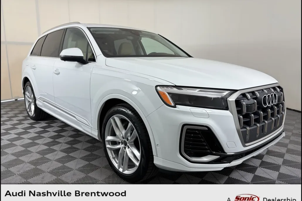 2025 Audi Q7 55 Premium Plus photo 1