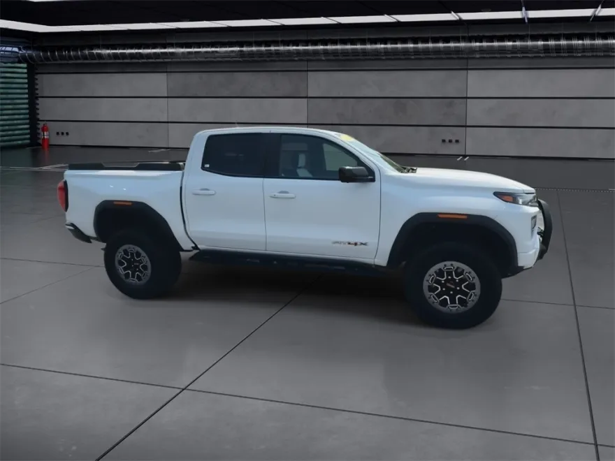 2023 Gmc Canyon AT4X photo 1