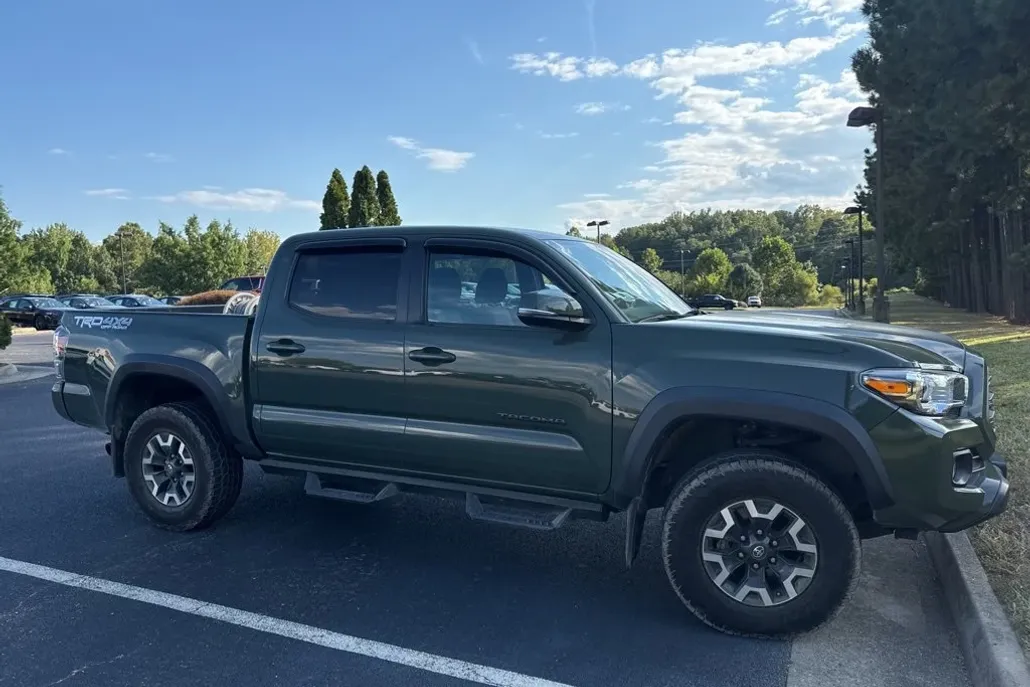 2021 Toyota Tacoma TRD Off-Road Double Cab photo 1