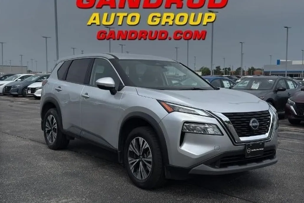 2023 Nissan Rogue AWD SV photo 1