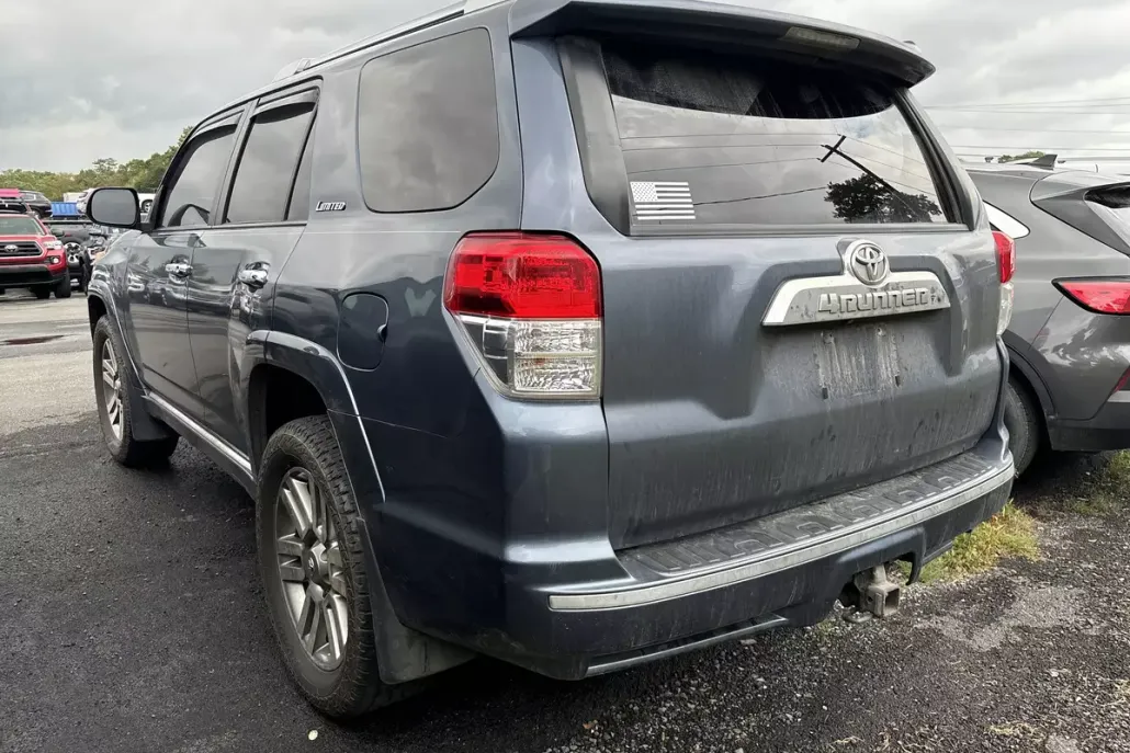 2011 Toyota 4Runner SR5 photo 1