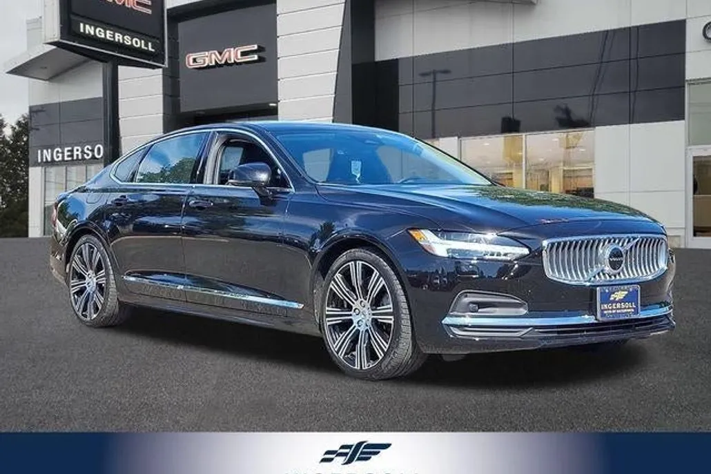 2023 Volvo S90 Ultimate photo 1