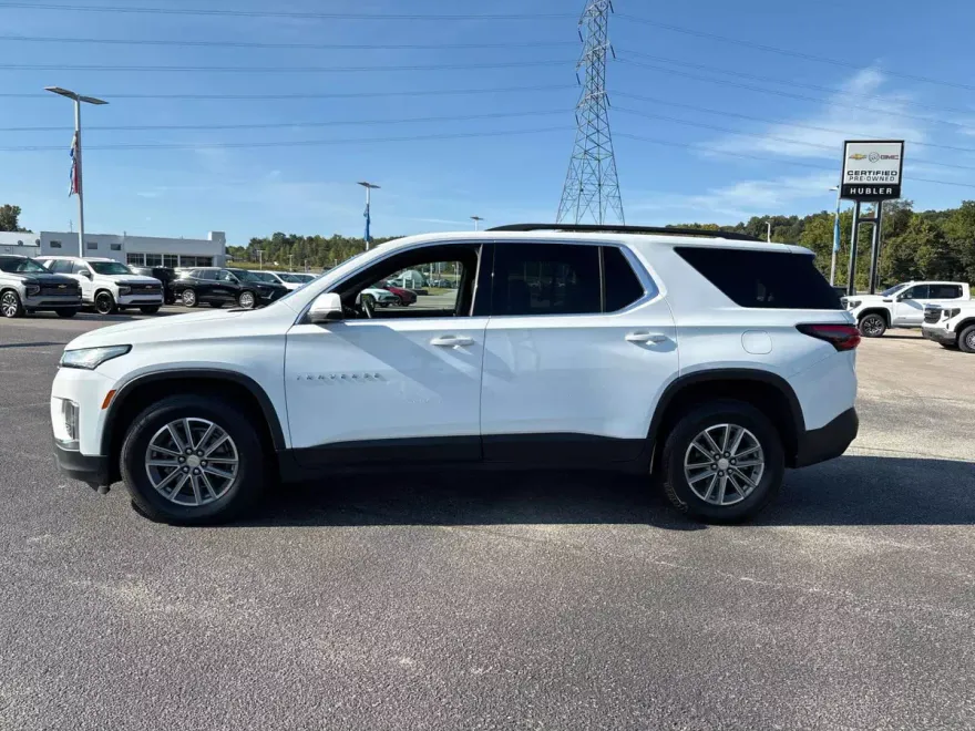 2022 Chevrolet Traverse Leather photo 1