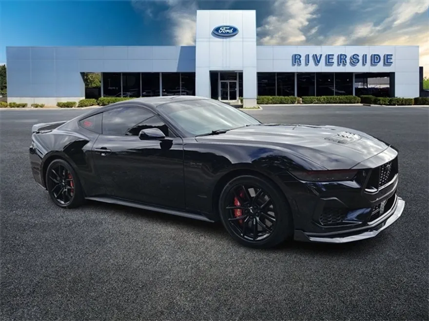 2024 Ford Mustang GT photo 1