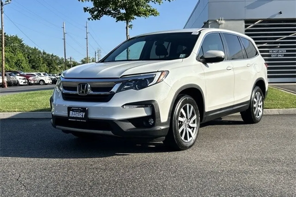 2020 Honda Pilot EX photo 1